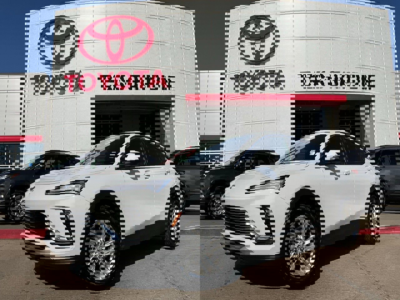 Used 2025 Buick Envista Preferred image 2