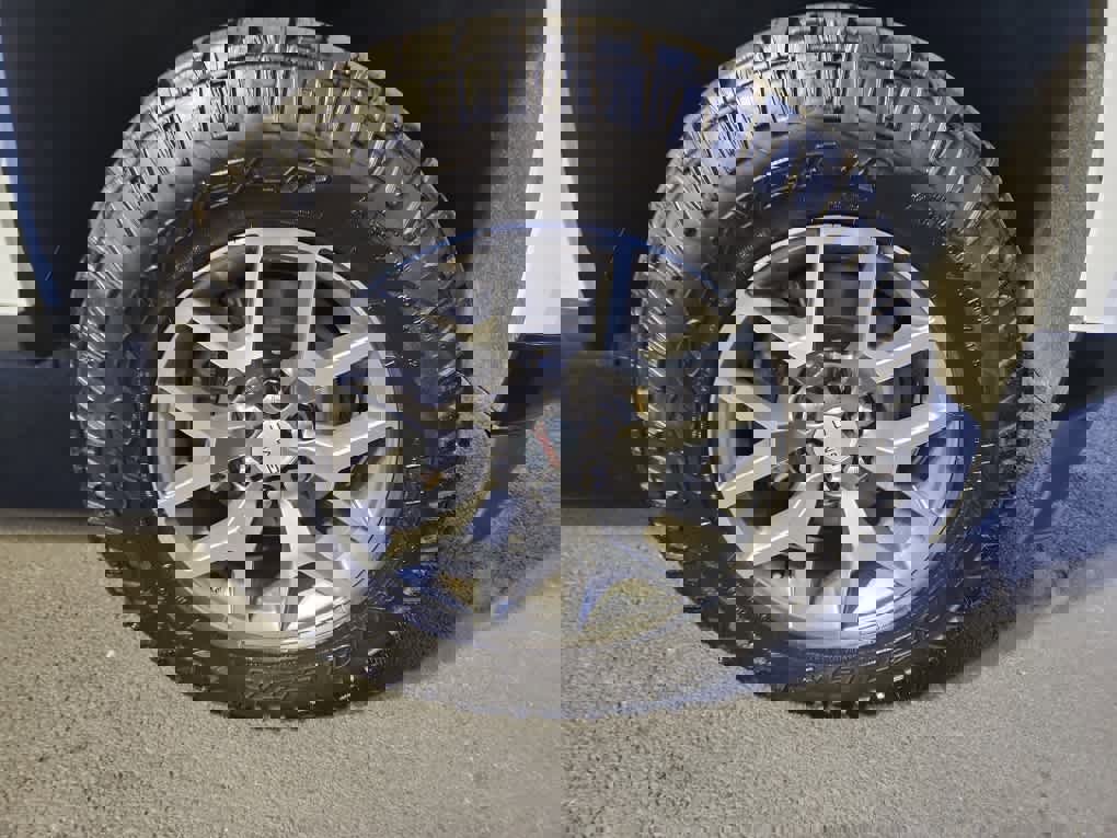 Used 2022 GMC Canyon AT4 w/ Trailering Package image 8