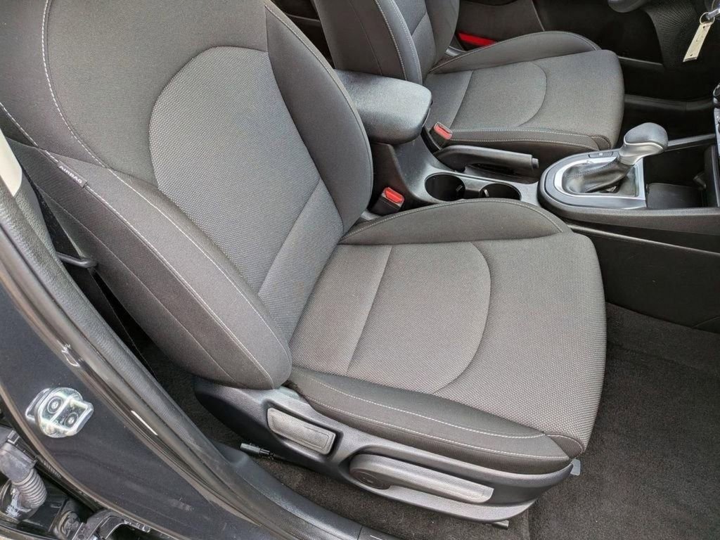 Certified 2023 Kia Forte LXS w/ LXS Technology Package FWD image 24