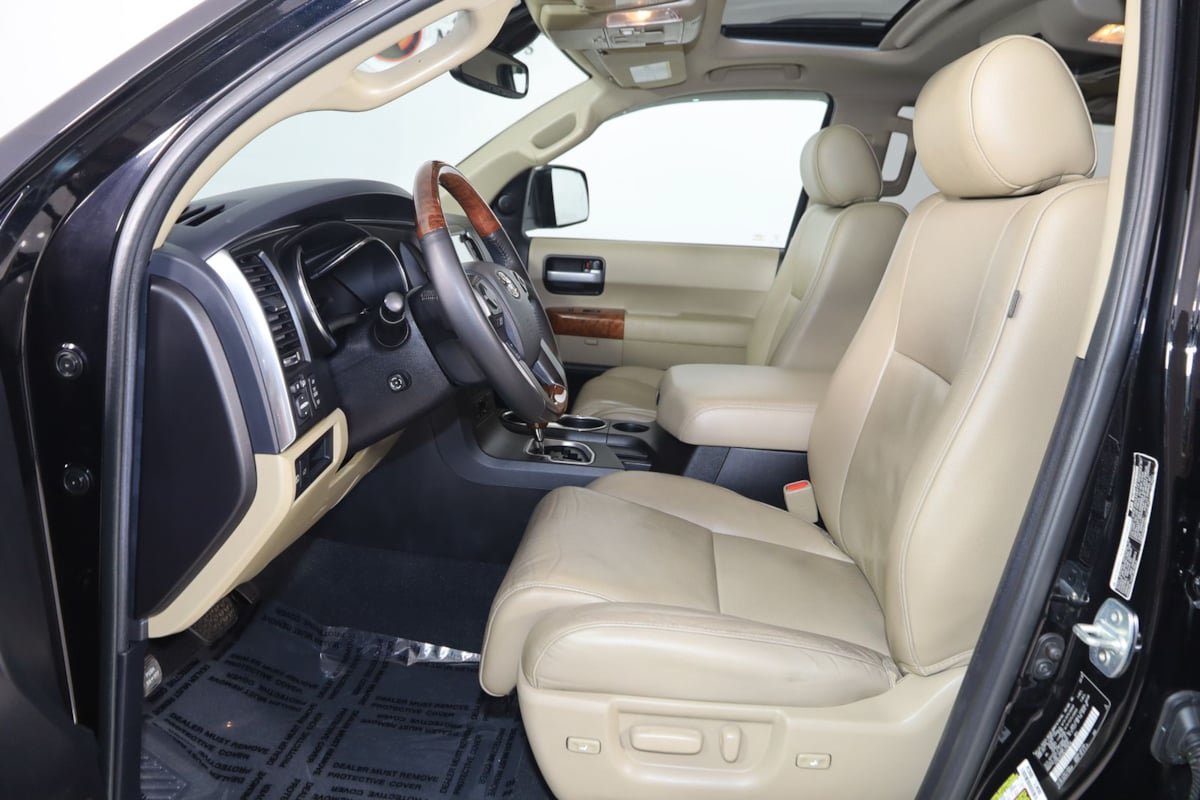 Used 2020 Toyota Sequoia Platinum AWD/4WD image 12