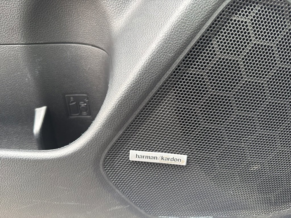 Used 2015 Subaru Outback 3.6R Limited image 19