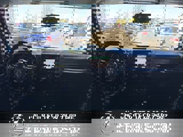 Used 2012 Jeep Wrangler Unlimited Sahara AWD/4WD image 15