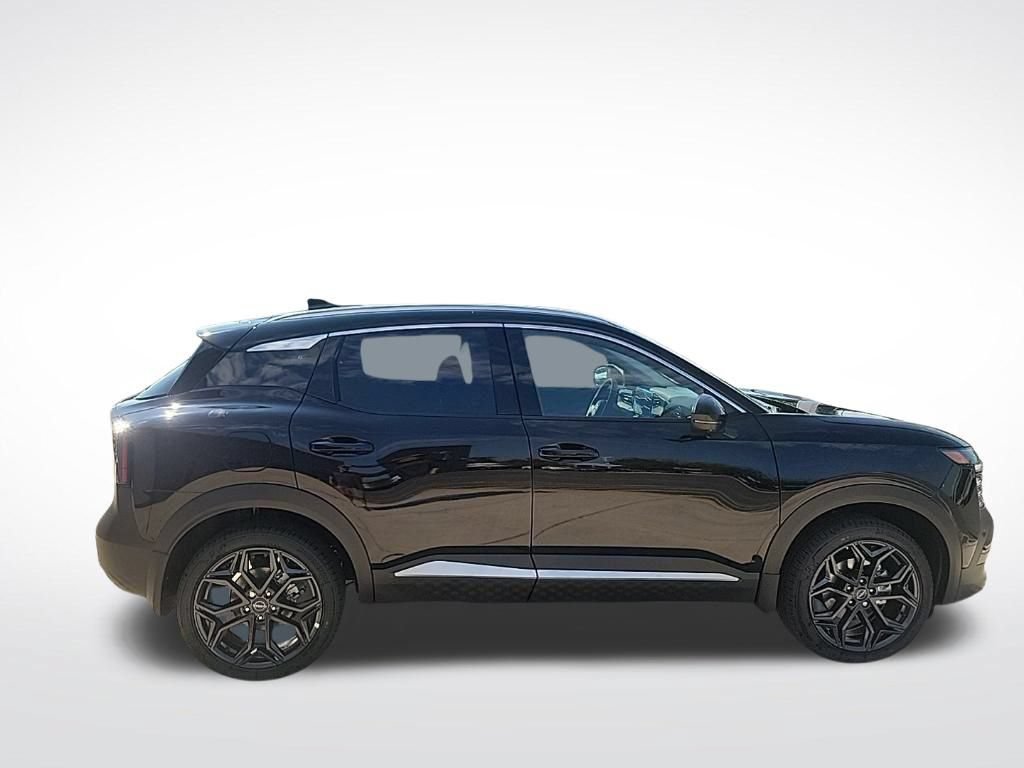 New 2025 Nissan Kicks SR w/ SR Premium Package AWD/4WD image 6