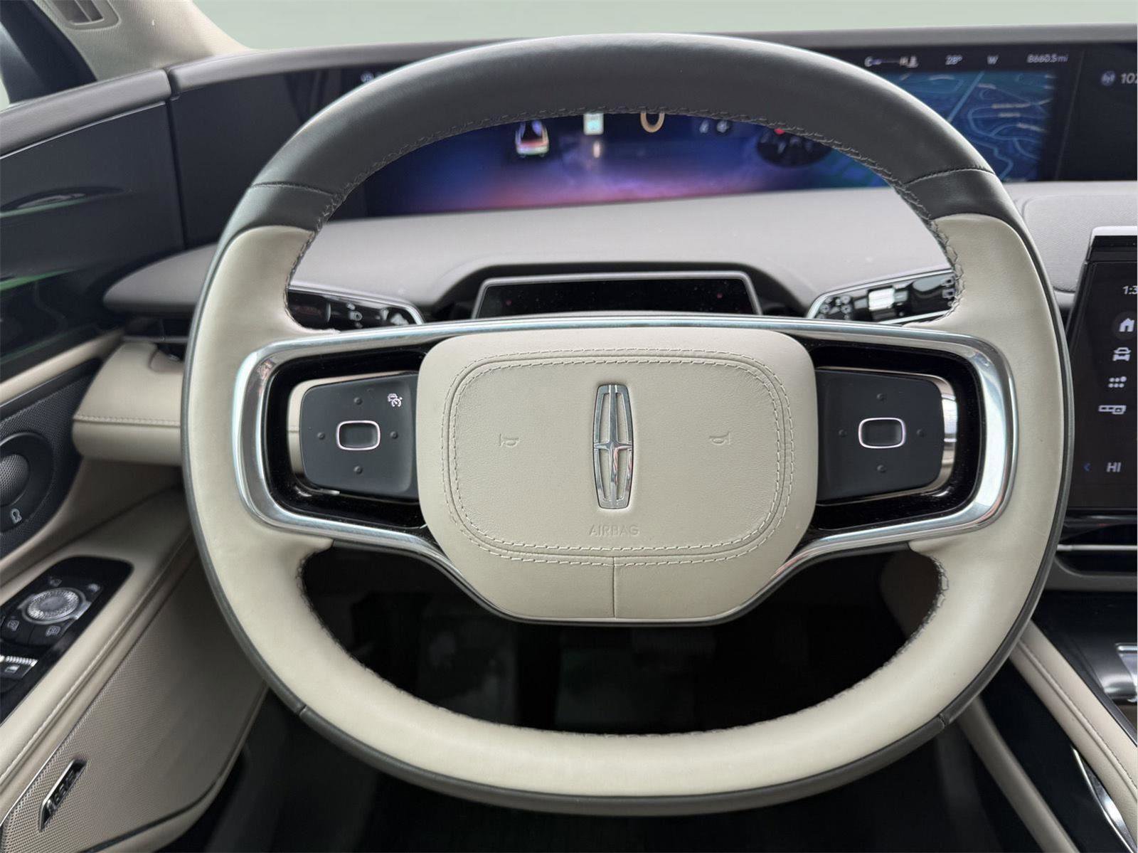 Used 2024 Lincoln Nautilus Reserve w/ Equipment Group 202A image 14