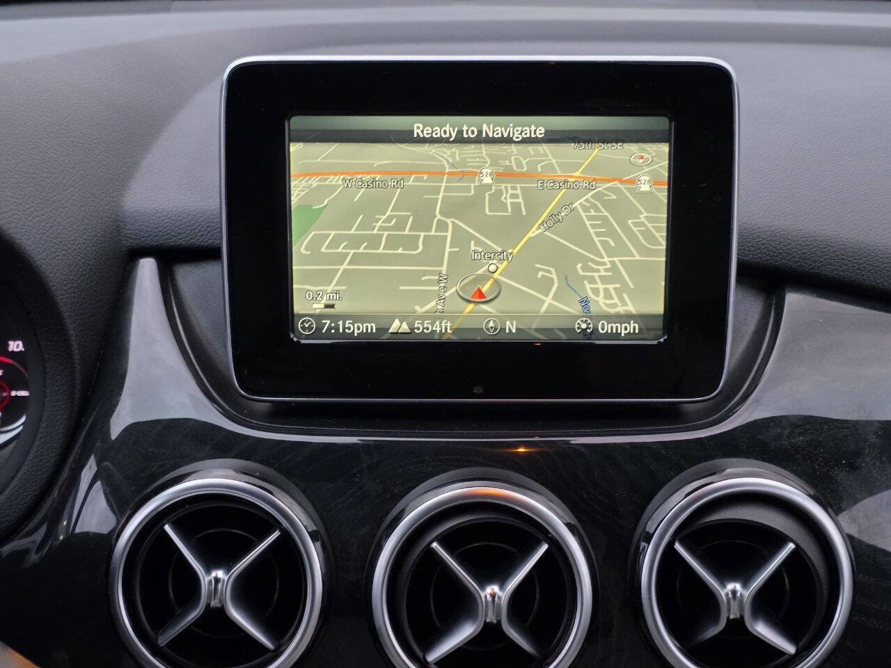 Used 2017 Mercedes-Benz B 250e B 250e 4dr Hatchback image 9