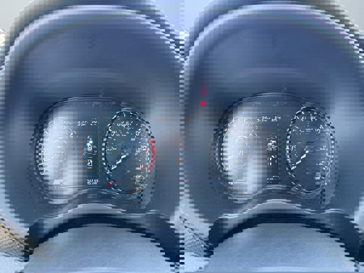 Used 2024 Nissan Kicks SV image 12