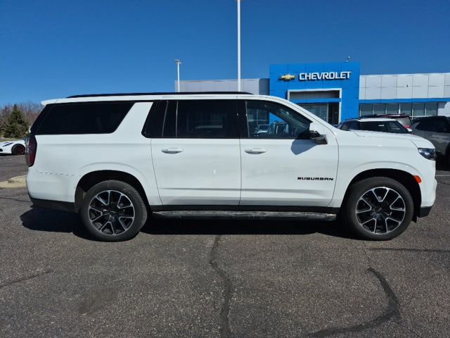 Used 2021 Chevrolet Suburban RST w/ Luxury Package image 8