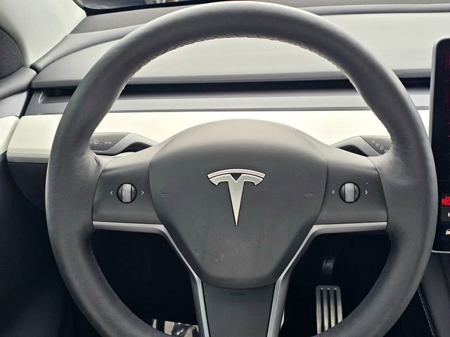 Used 2023 Tesla Model Y Performance image 29