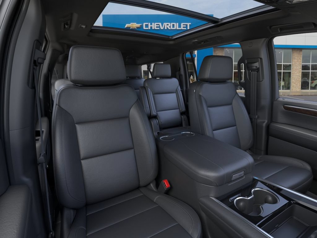 New 2026 Chevrolet Suburban LT w/ Comfort Package AWD/4WD image 16