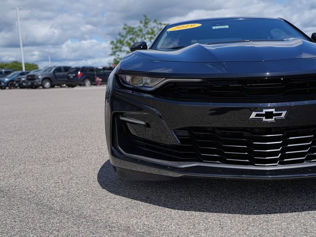Used 2019 Chevrolet Camaro SS RWD image 3