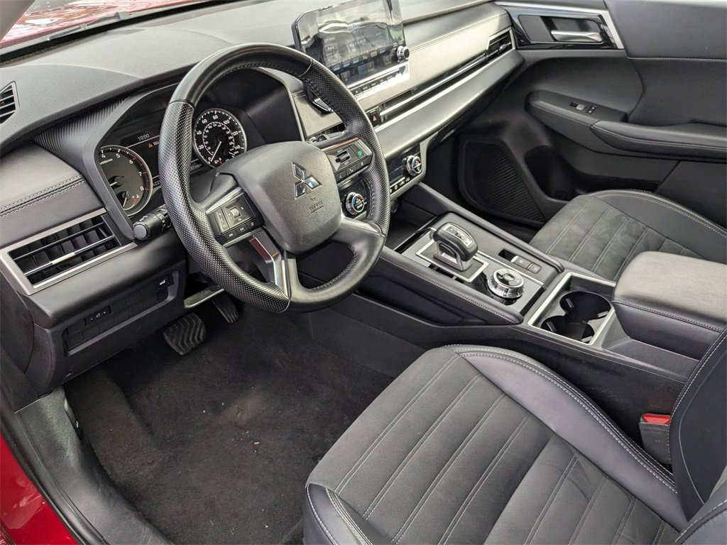 Used 2024 Mitsubishi Outlander SE image 20