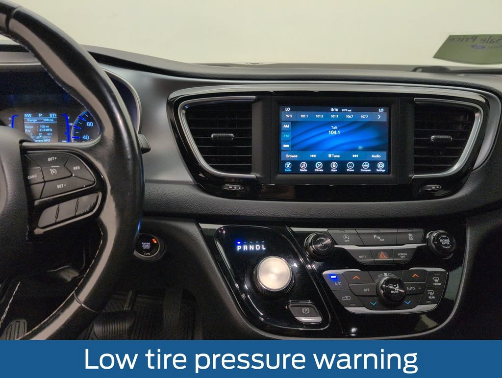 Used 2020 Chrysler Pacifica Touring w/ S Appearance Package FWD image 19