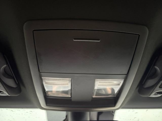 Used 2023 Dodge Challenger SXT RWD image 12