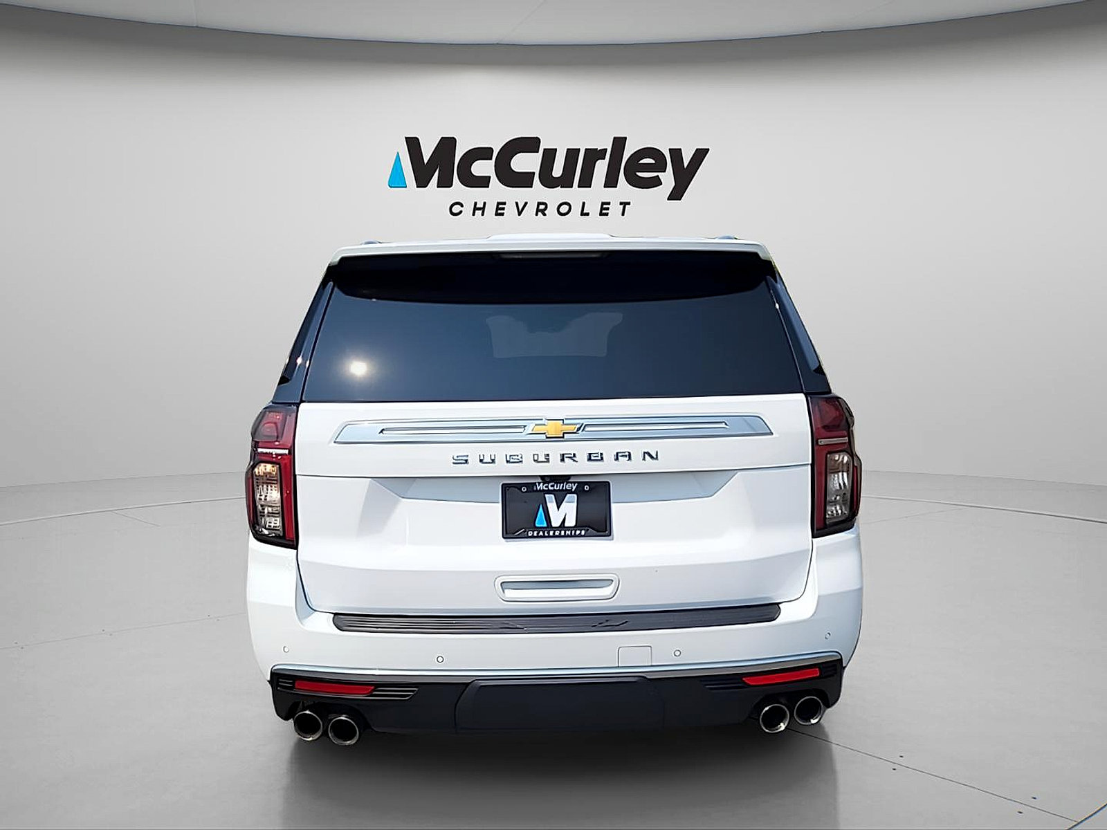 Used 2024 Chevrolet Suburban High Country AWD/4WD image 6