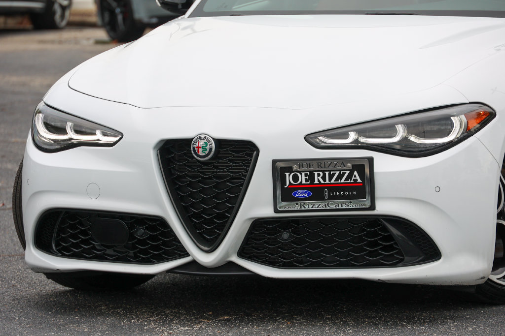 Used 2024 Alfa Romeo Giulia Veloce RWD image 22