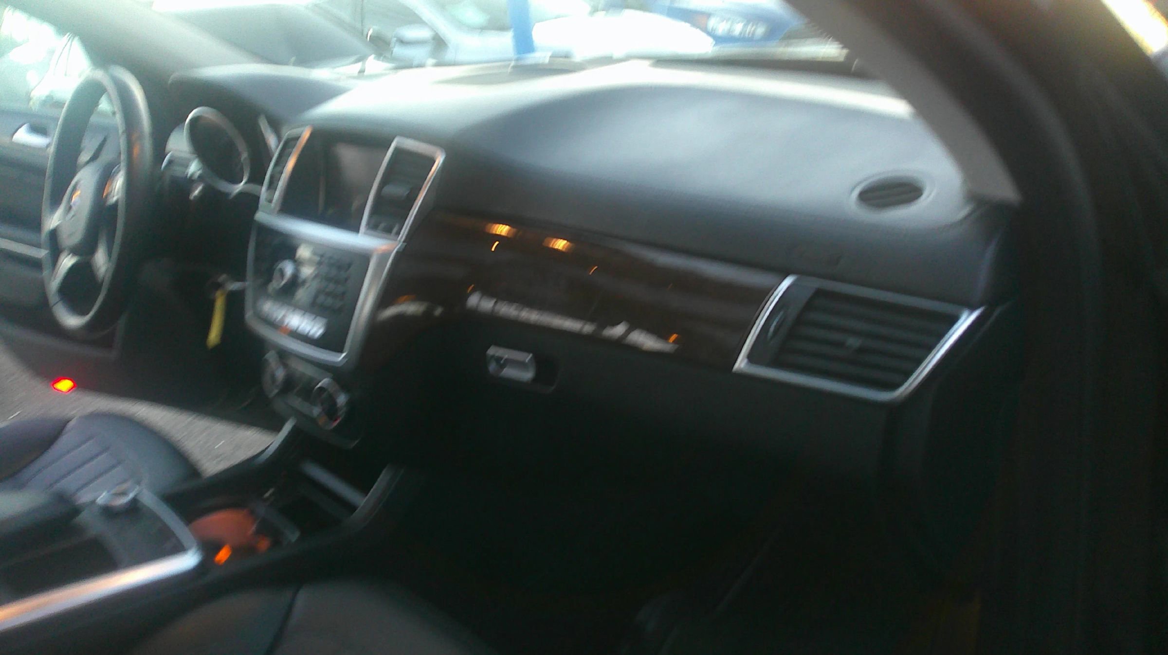 Used 2014 Mercedes-Benz GL 450 4MATIC image 25