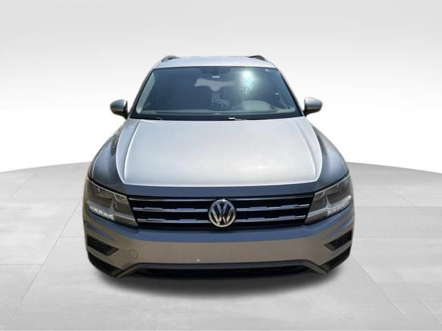 Used 2020 Volkswagen Tiguan SE w/ 3rd Row Seat Package AWD/4WD image 8