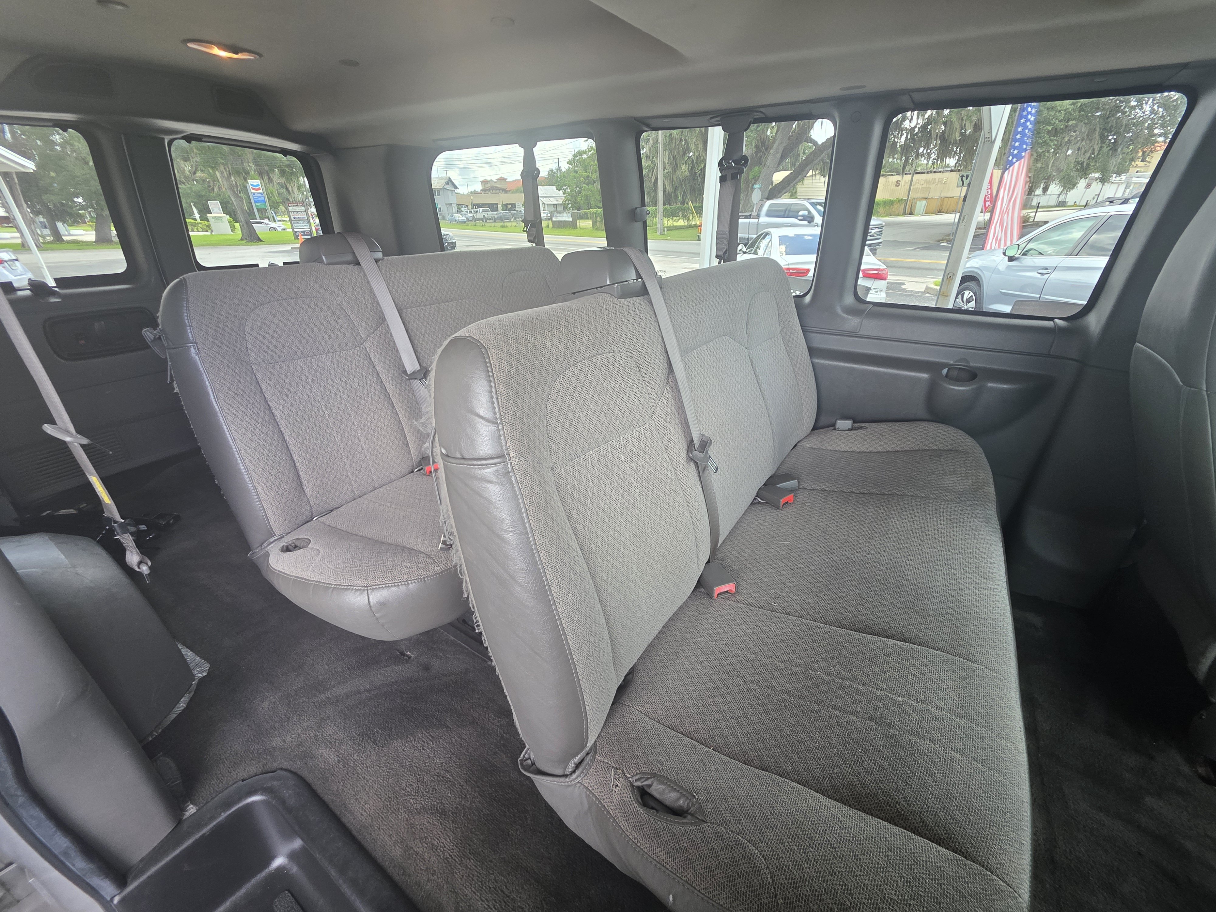Used 2017 Chevrolet Express 2500 LS RWD image 18
