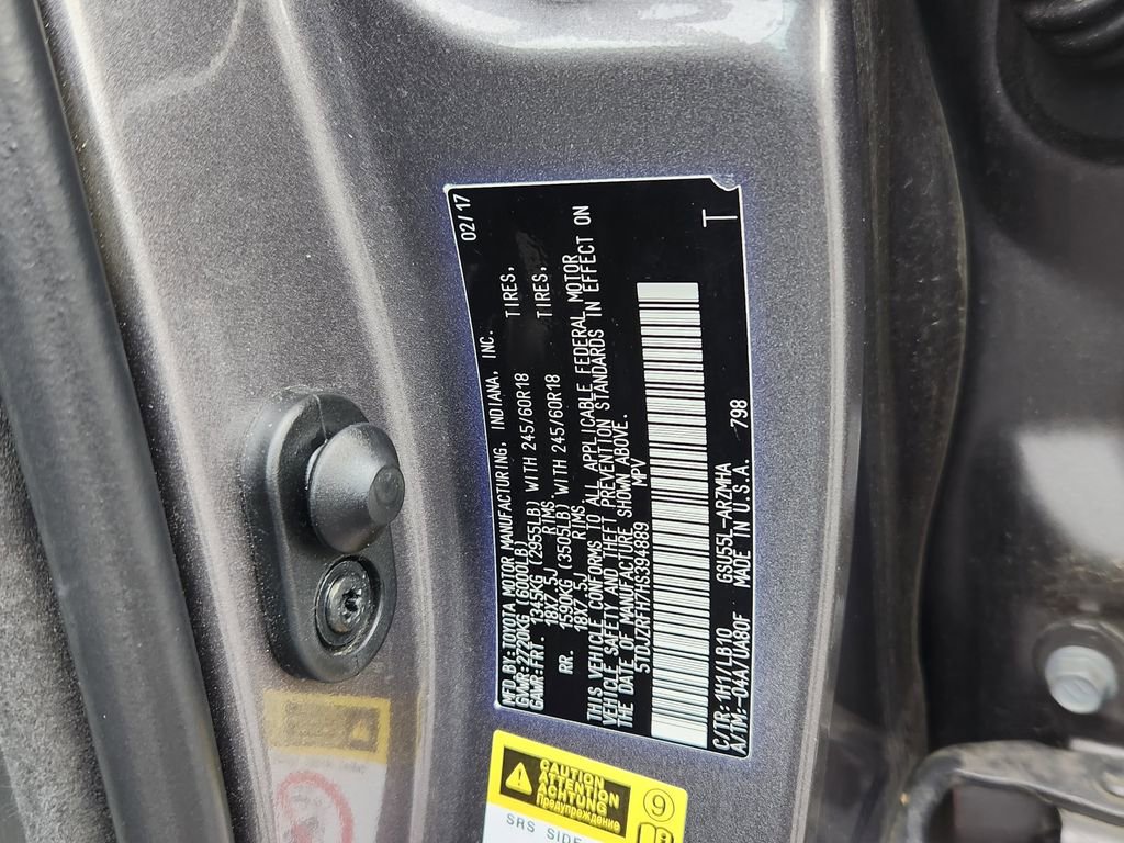 Used 2017 Toyota Highlander XLE image 30