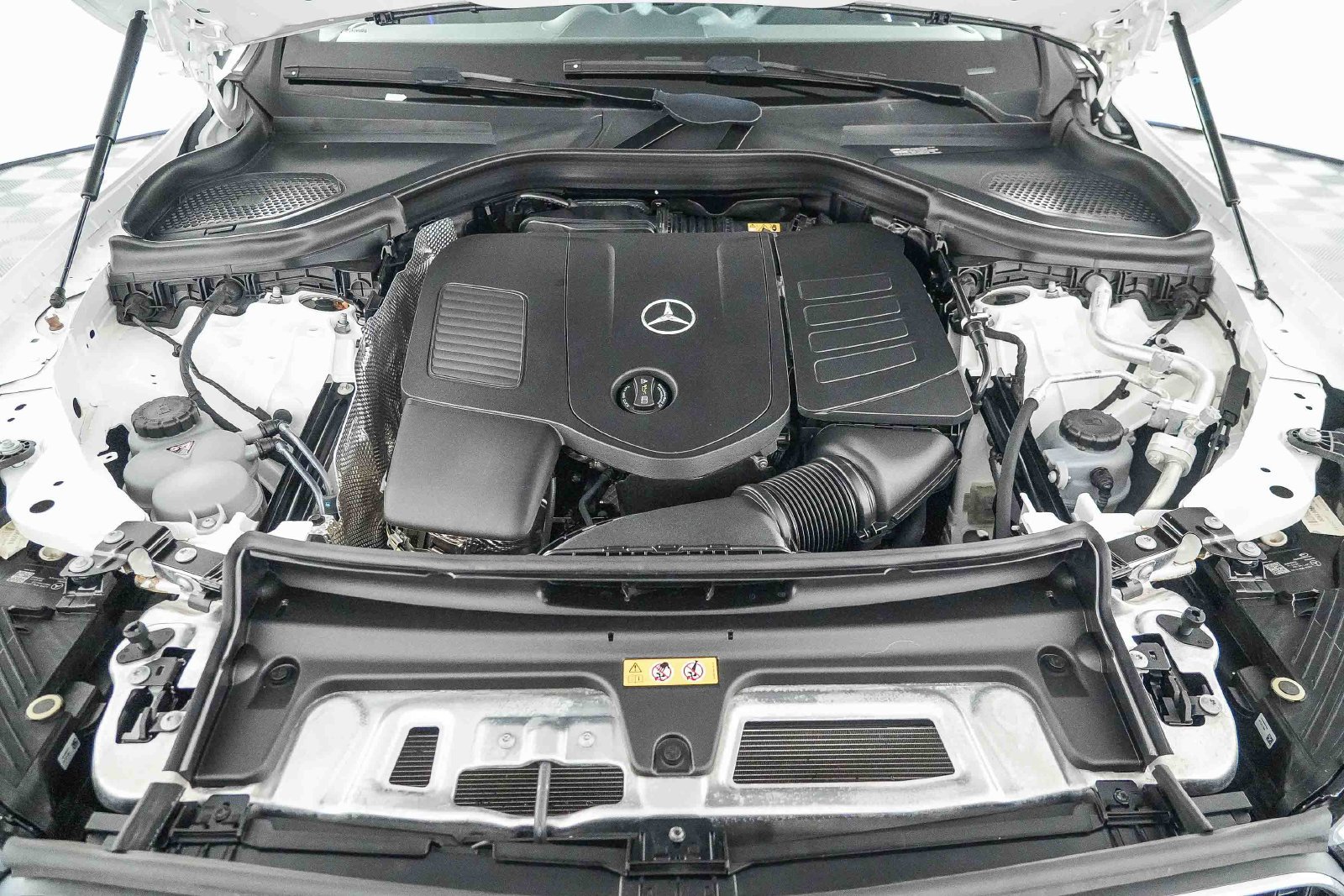 Used 2024 Mercedes-Benz GLC 300 image 26