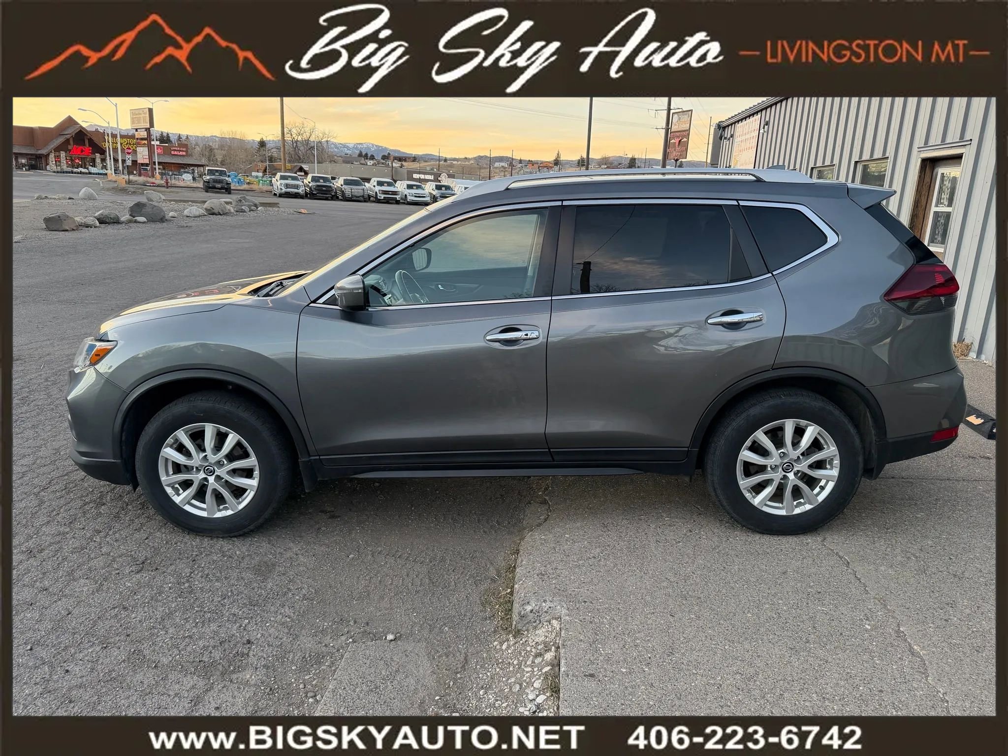 Used 2019 Nissan Rogue SV image 4