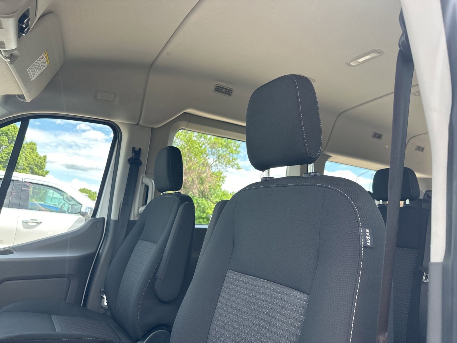 Used 2023 Ford Transit 350 XLT RWD image 10