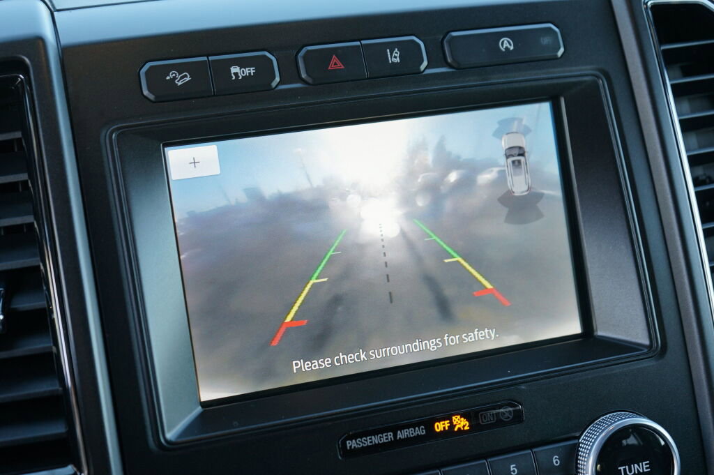 Used 2021 Ford Expedition Limited image 23