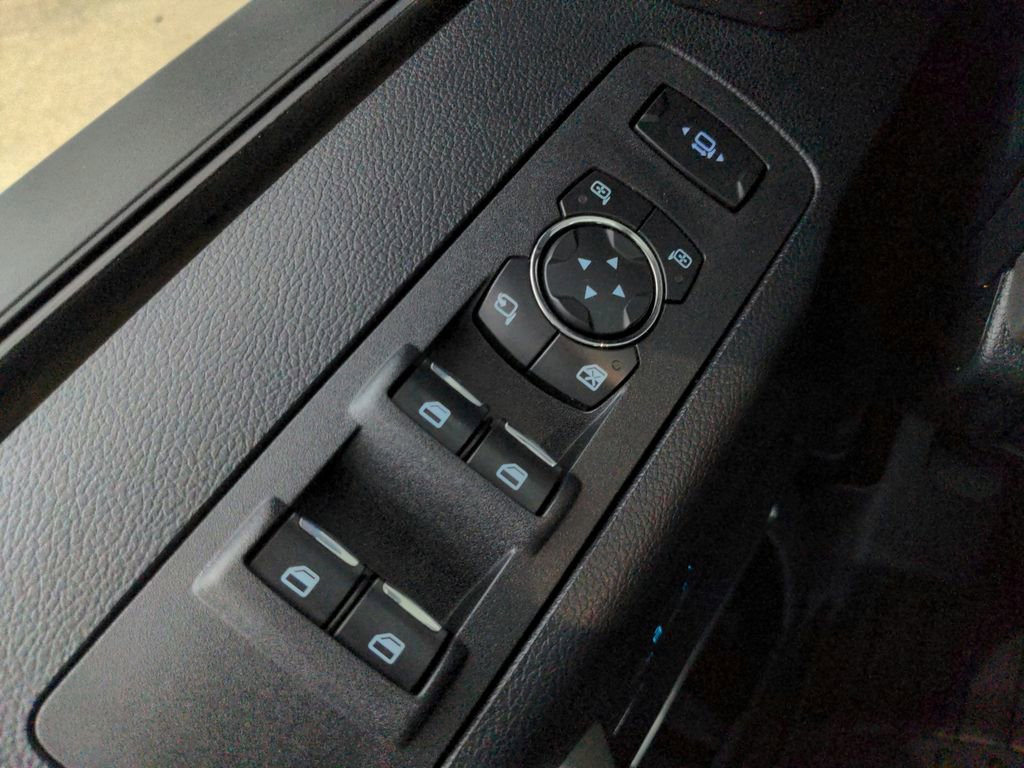 Used 2017 Ford F350 Lariat w/ Lariat Ultimate Package AWD/4WD image 22