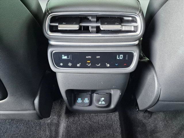 Used 2025 Genesis GV80 2.5T Prestige AWD/4WD image 18