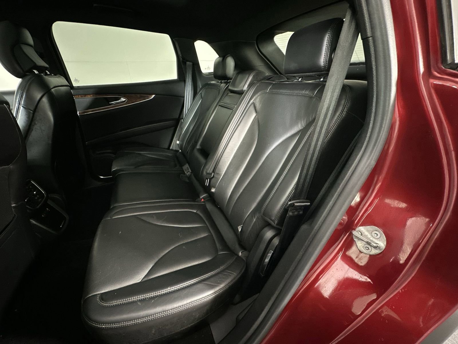 Used 2016 Lincoln MKX Reserve w/ Technology Package image 27