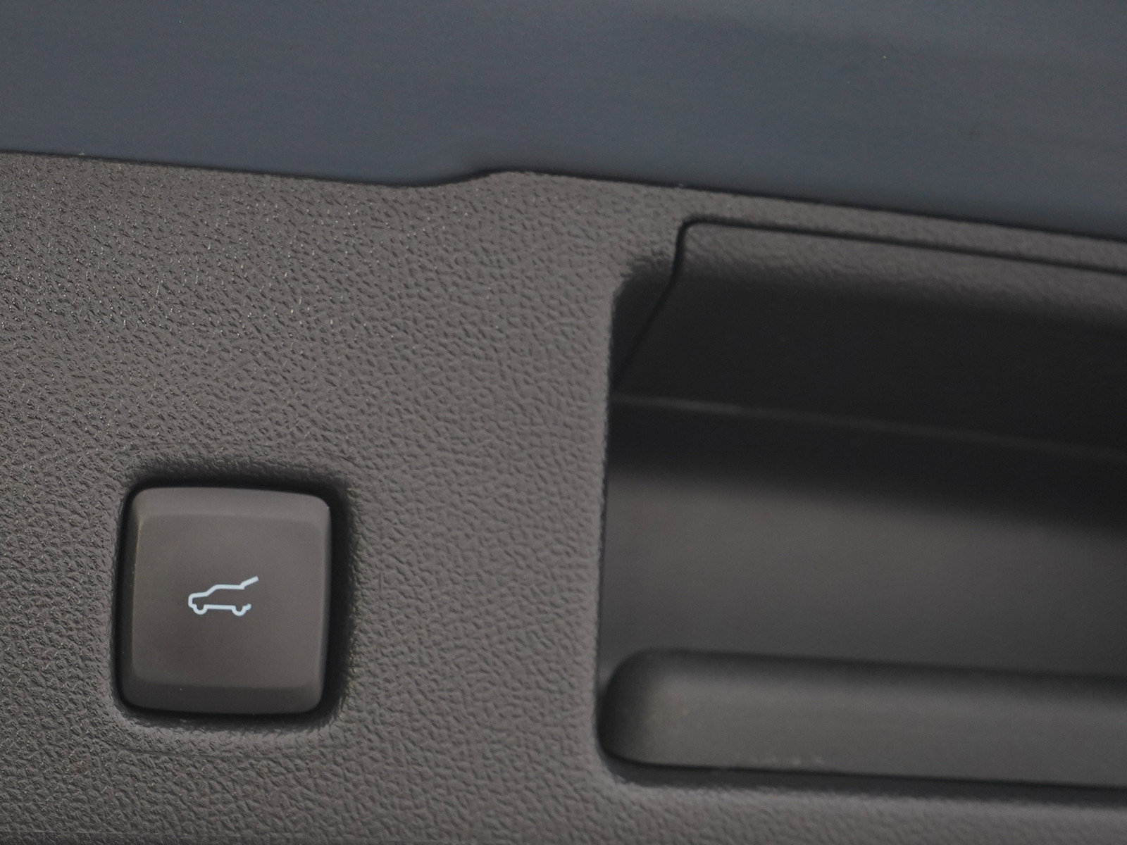 Used 2023 Ford Escape SE w/ PHEV Premium Package FWD image 12