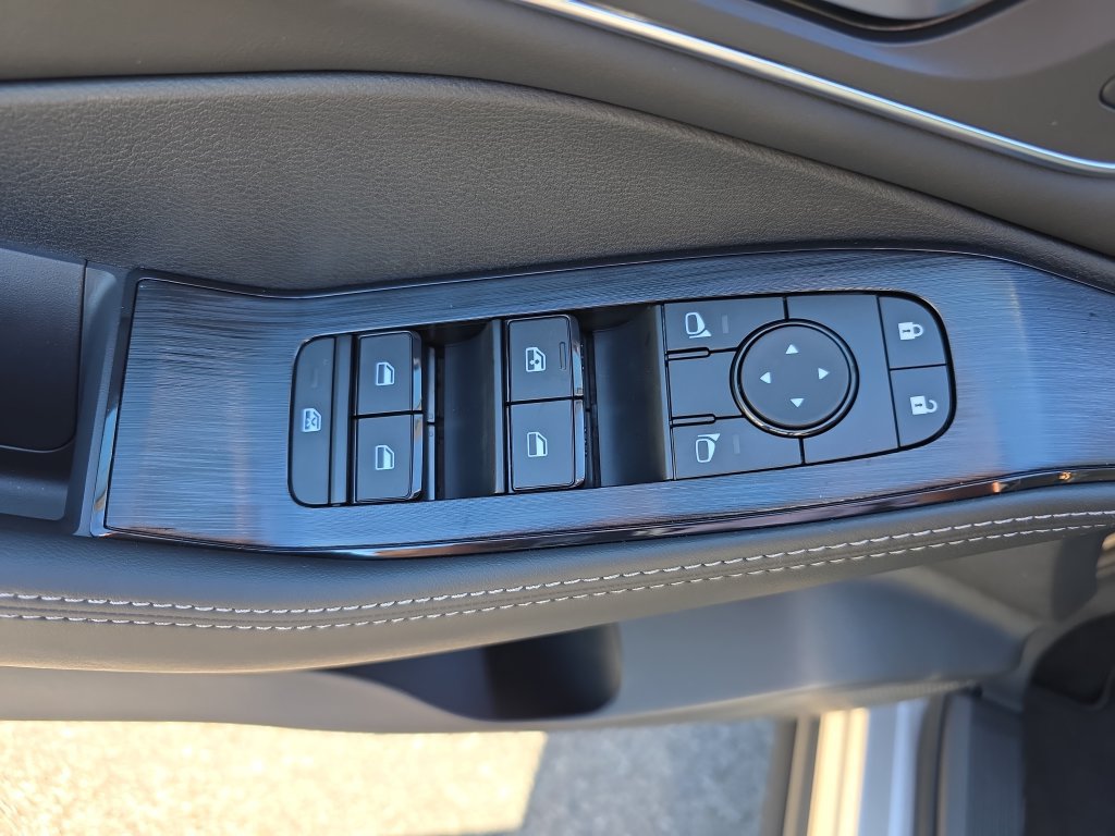 New 2026 Nissan Rogue Platinum w/ Platinum Premium Package AWD/4WD image 19