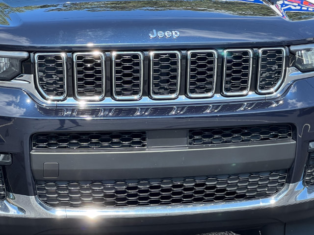 Used 2023 Jeep Grand Cherokee L Limited w/ Trailer Tow Group (B) AWD/4WD image 48