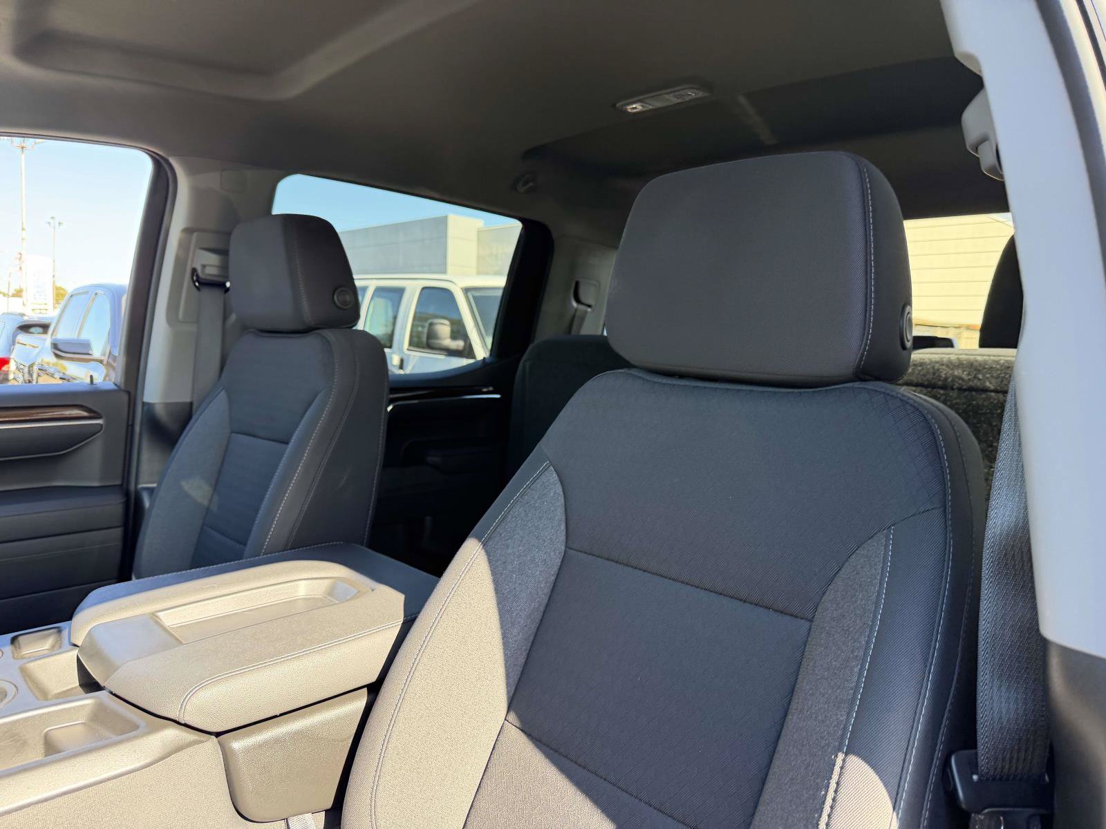 Used 2024 Chevrolet Silverado 1500 LT AWD/4WD image 10