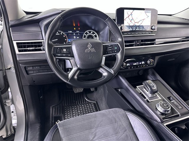 Used 2024 Mitsubishi Outlander SE image 21