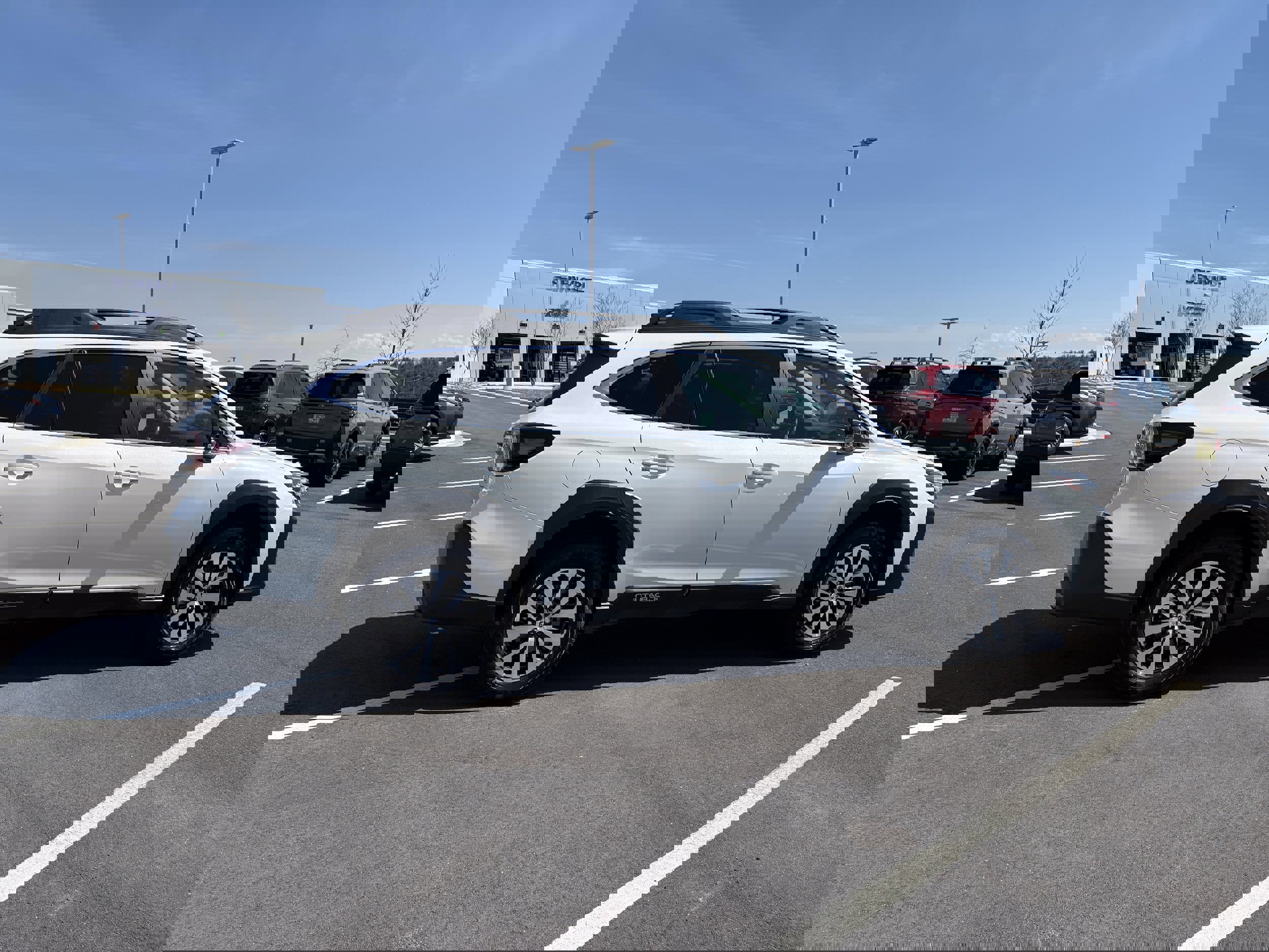 Certified 2025 Subaru Outback Premium image 8