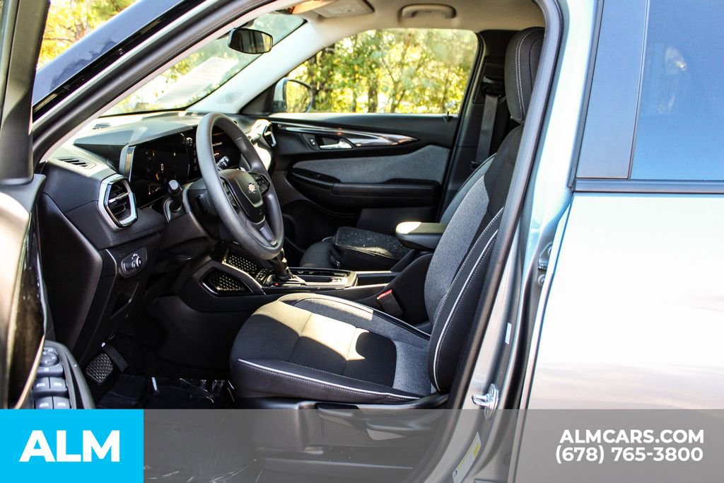 Used 2025 Chevrolet TrailBlazer LT image 17