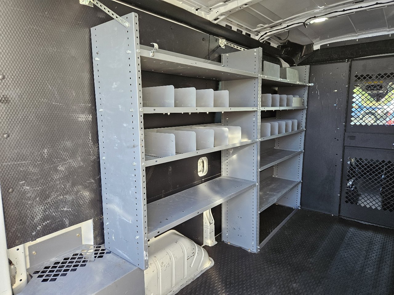 Used 2020 Ford Transit 150 Medium Roof image 18