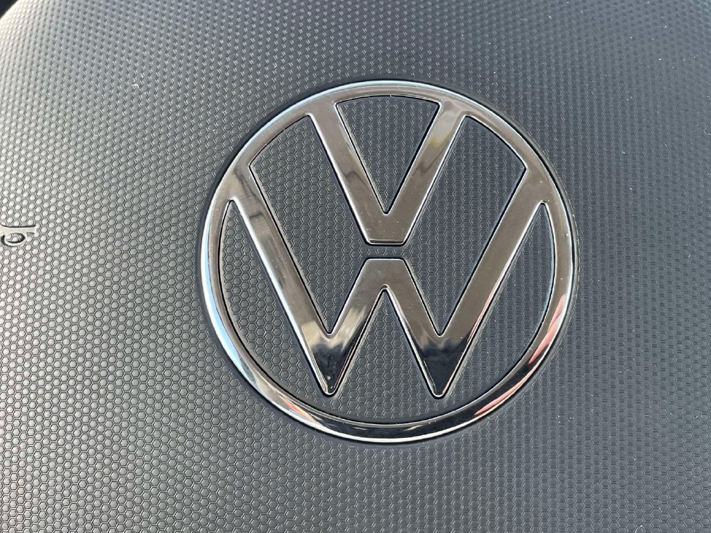 Used 2023 Volkswagen Tiguan SE FWD image 31