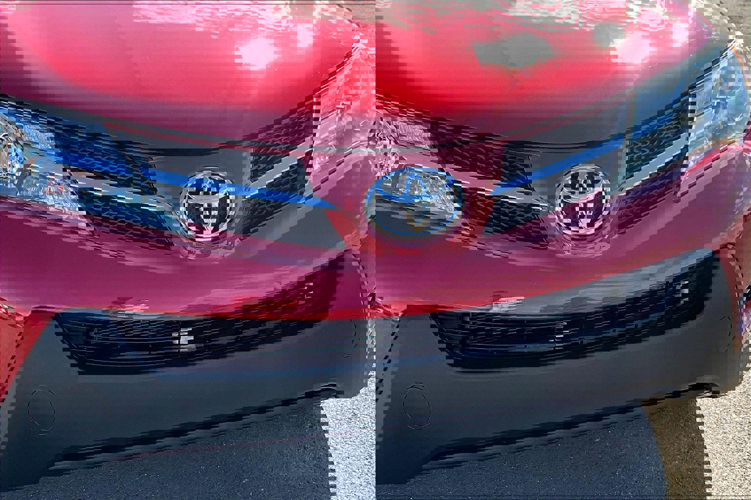 Used 2015 Toyota RAV4 LE image 26