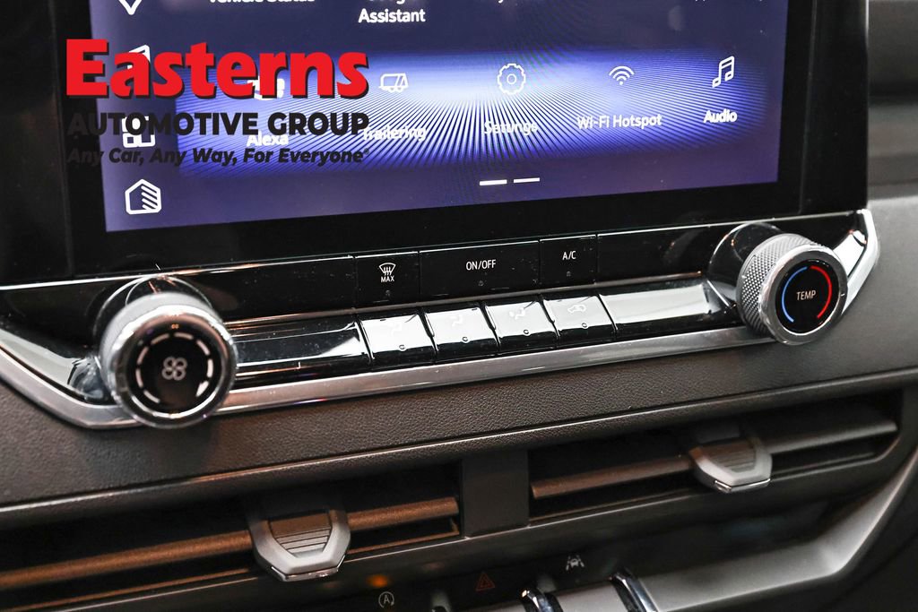 Used 2024 Chevrolet Colorado W/T image 20