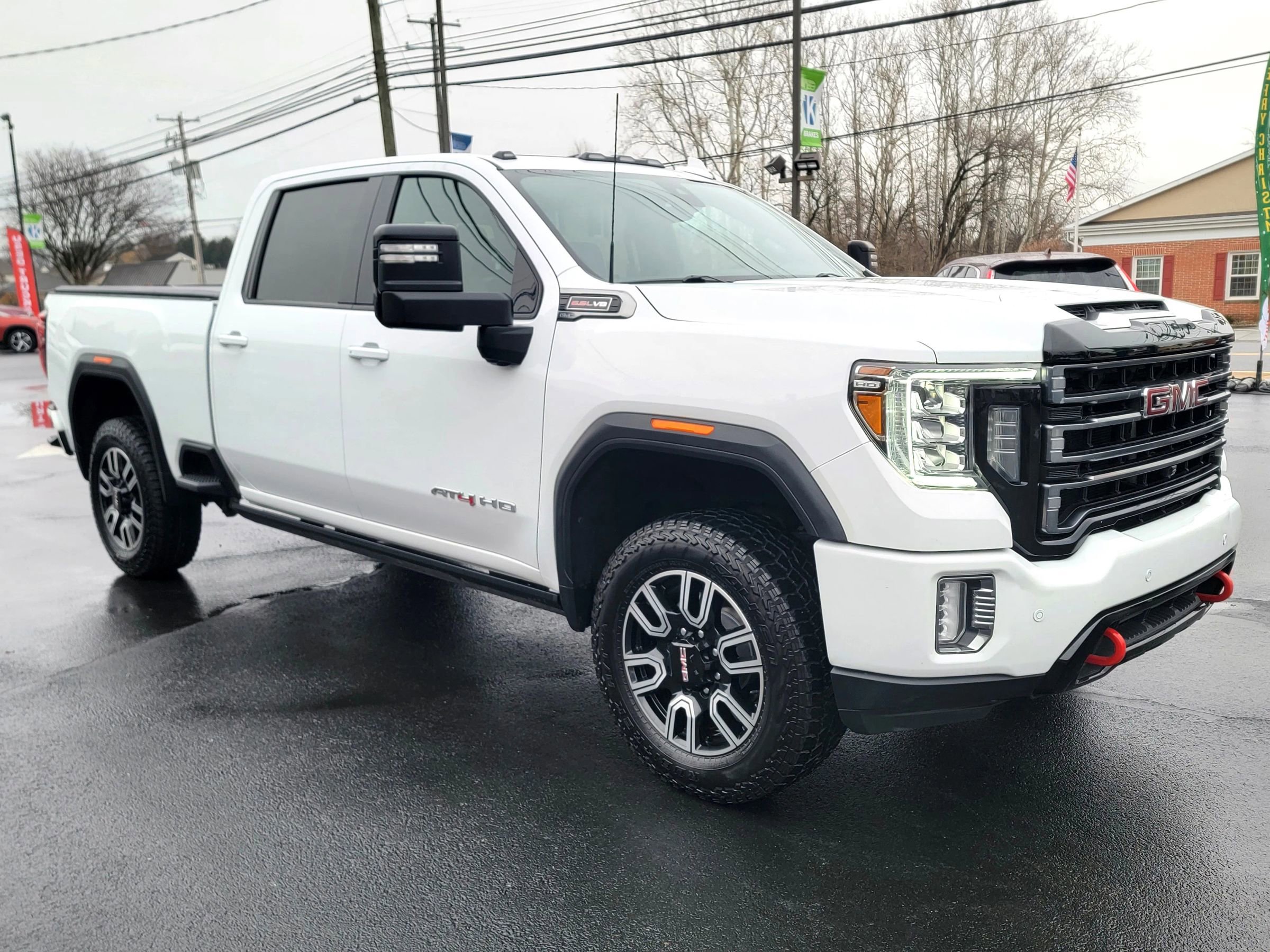 Used 2021 GMC Sierra 2500 AT4 w/ AT4 Premium Plus Package image 3