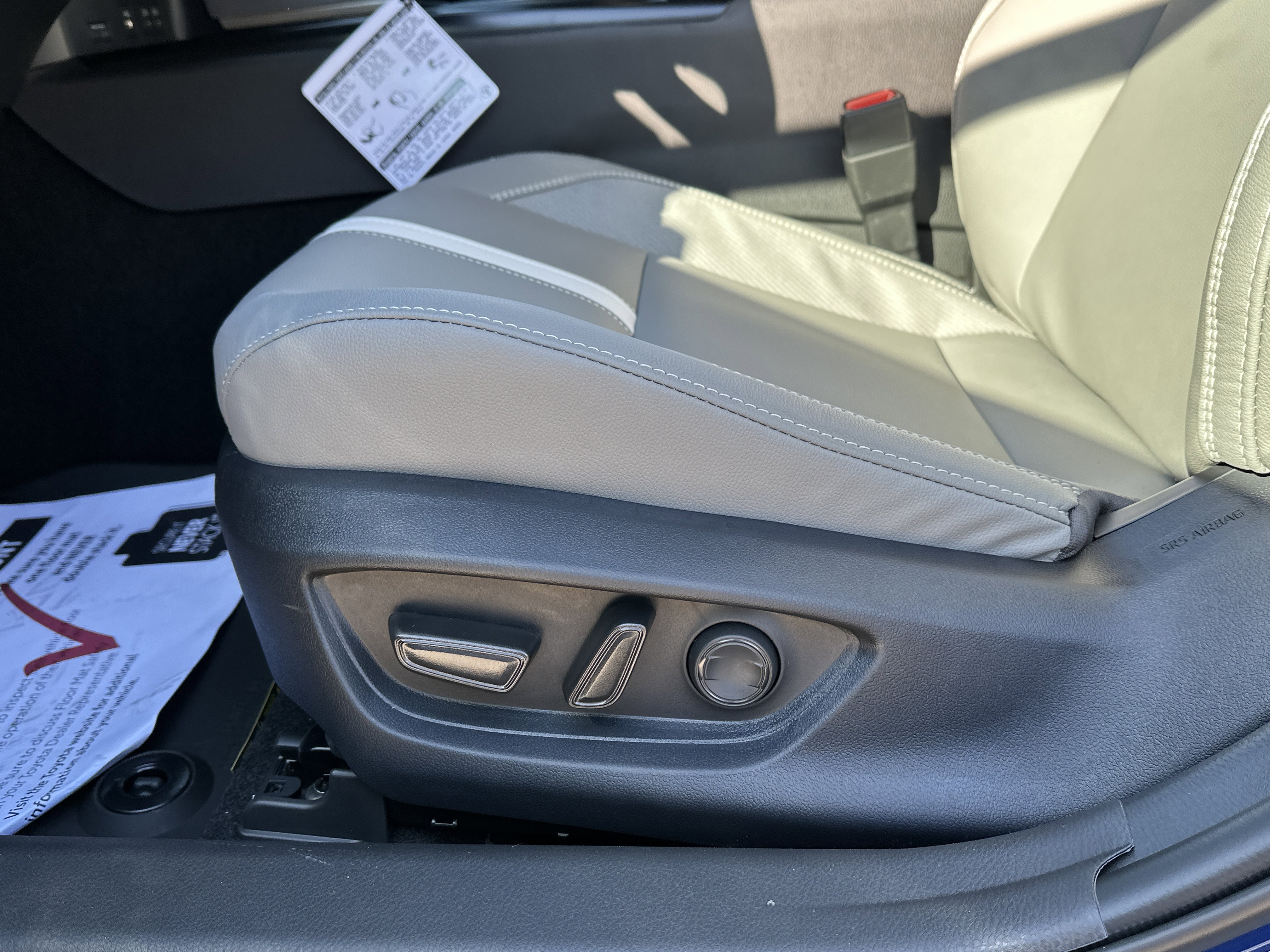 New 2026 Toyota Camry SE w/ Convenience Package FWD image 12