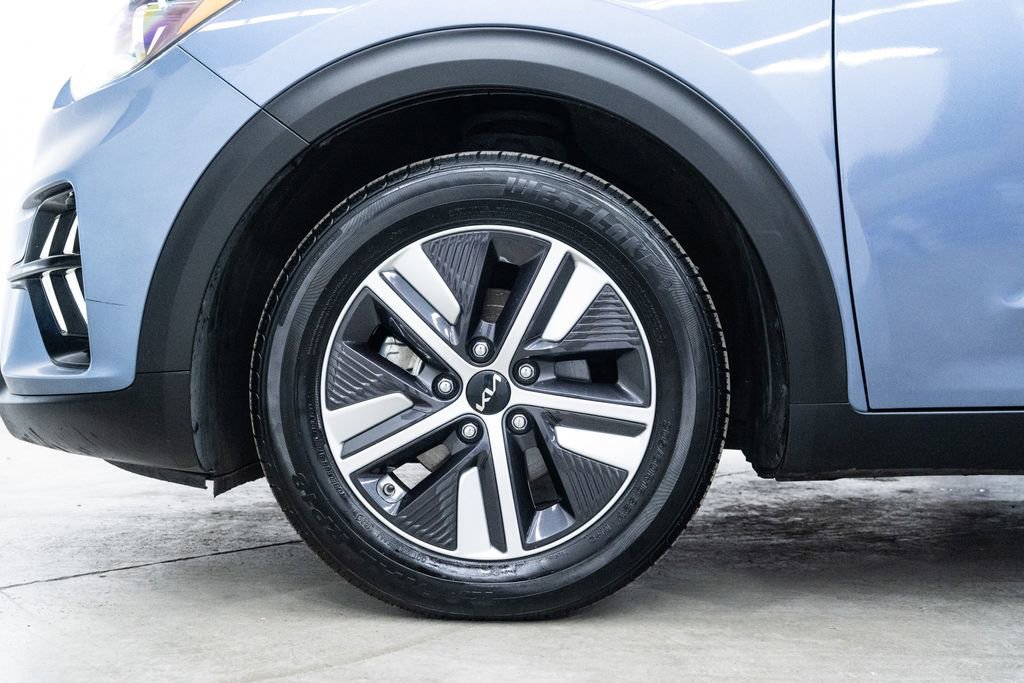 Used 2022 Kia Niro EX Premium FWD image 7