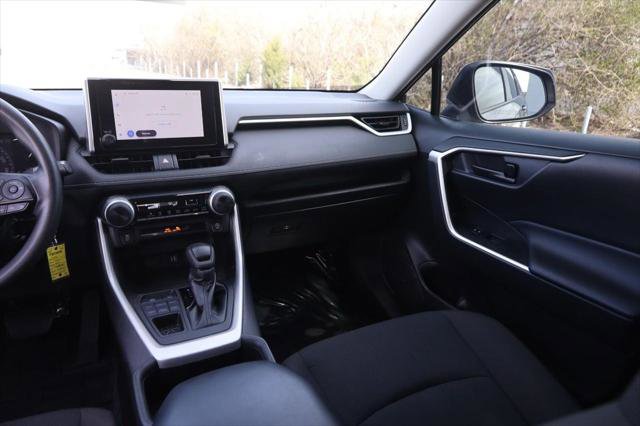 Certified 2023 Toyota RAV4 LE AWD/4WD image 24