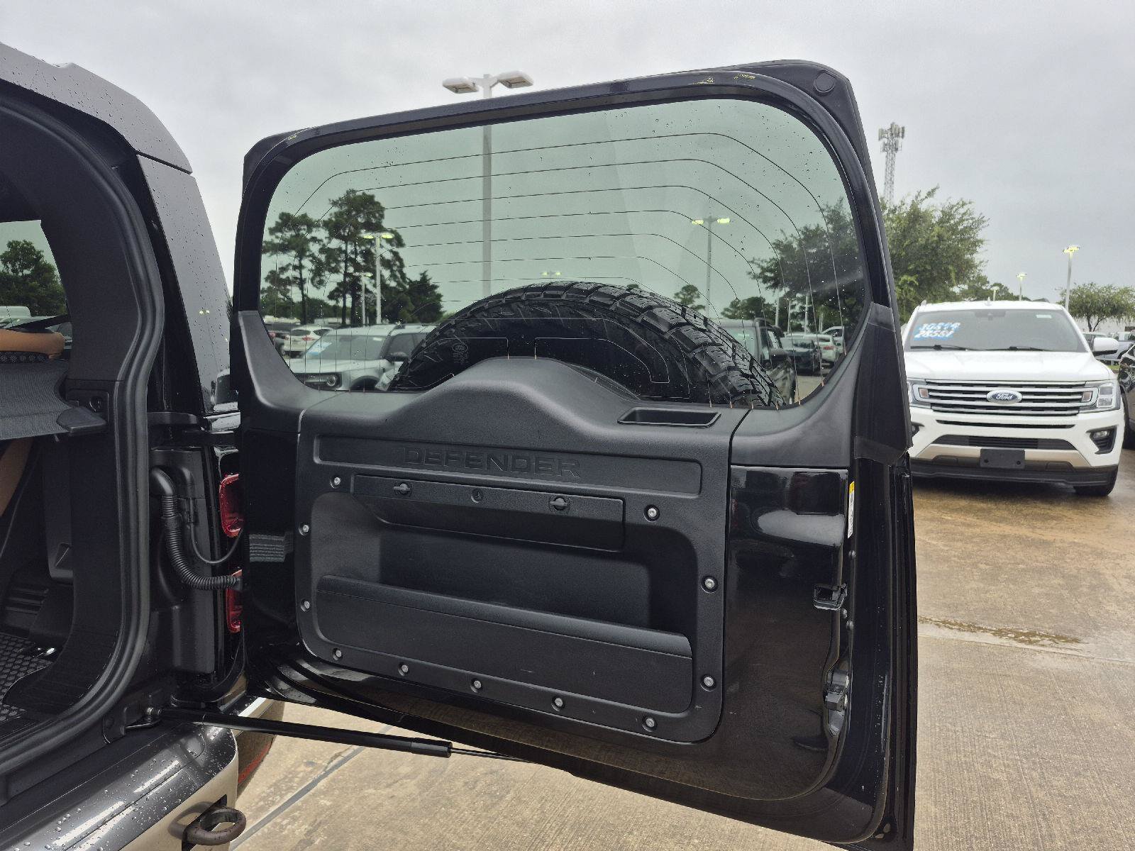 Used 2023 Land Rover Defender 90 S AWD/4WD image 12