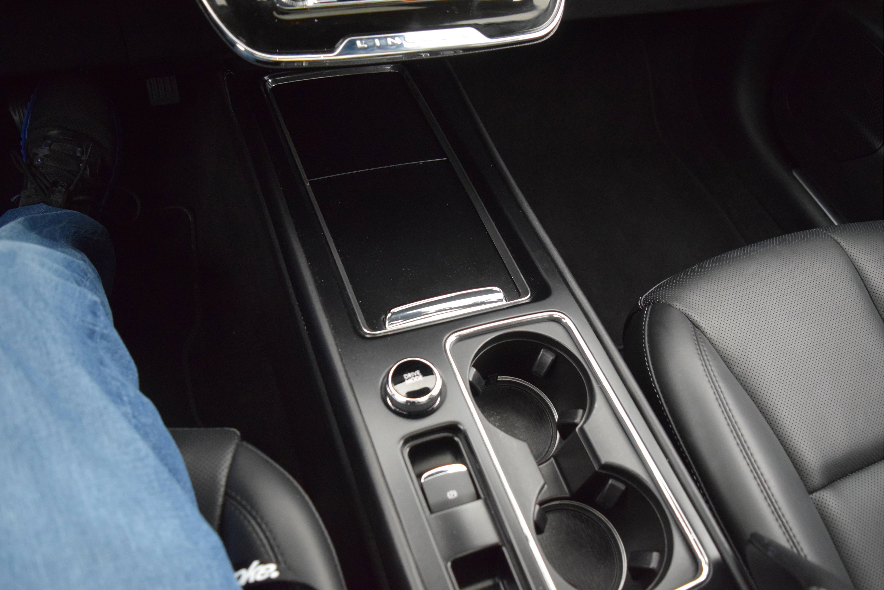 Used 2024 Lincoln Corsair Premiere w/ Equipment Group 101A image 15