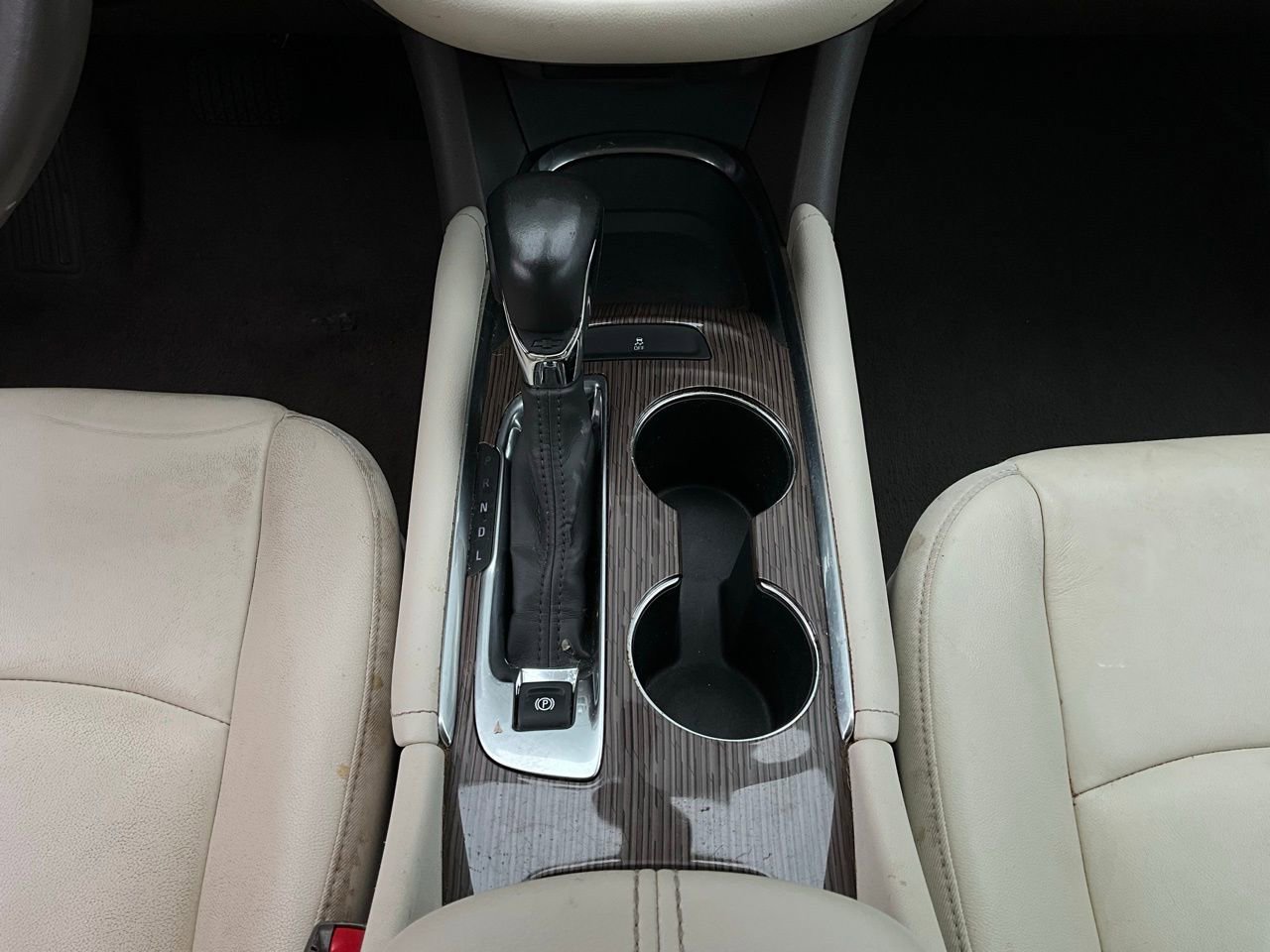 Used 2022 Chevrolet Malibu LT w/ Leather Package image 15