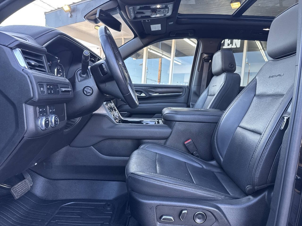 Used 2021 GMC Yukon Denali AWD/4WD image 35