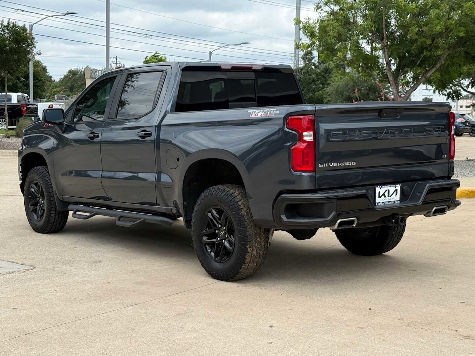 Used 2020 Chevrolet Silverado 1500 LT Trail Boss AWD/4WD image 6